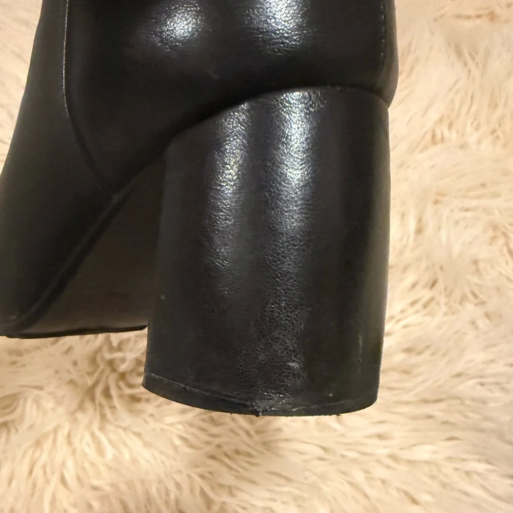 Vaneli Black Leather Booties Size 7.5